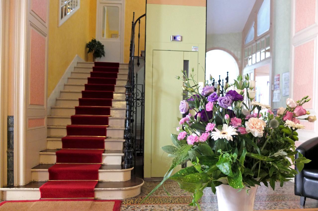 Hotel Restaurant D'Alsace Plombières-les-Bains Екстериор снимка